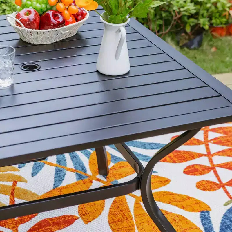 Conjunto de comedor de 5 piezas con mesa de 37" y 4 sillones giratorios - Captiva Designs