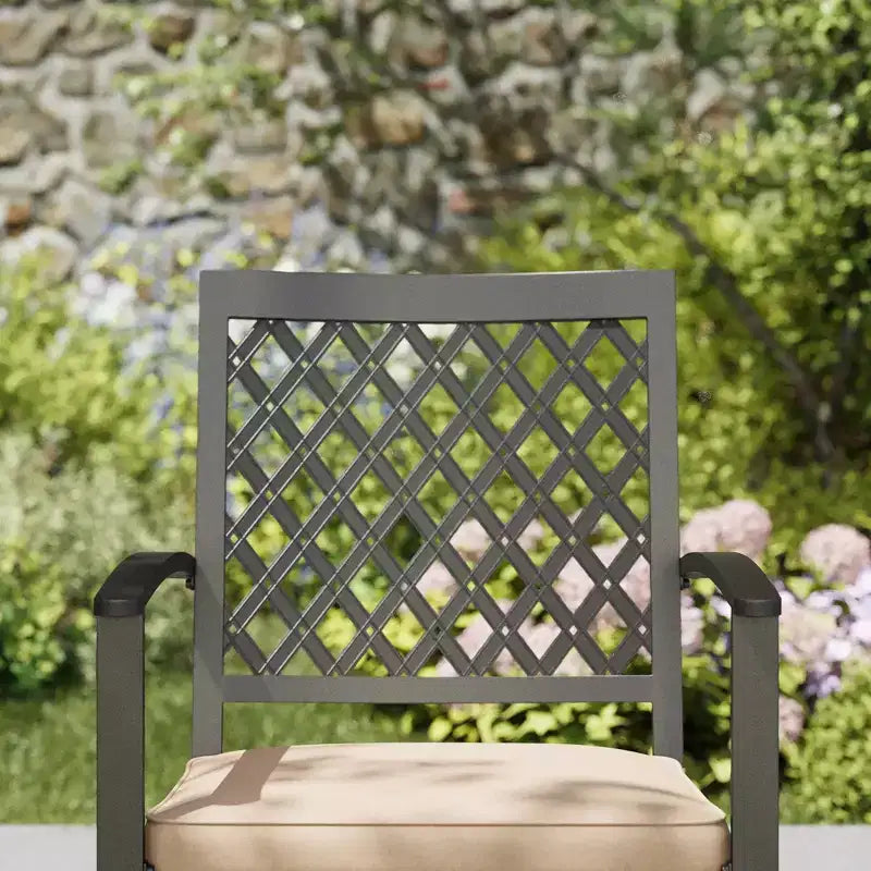 Conjunto de comedor para patio de 7 piezas con mesa rectangular con orificio para sombrilla y sillas giratorias - Captiva Designs