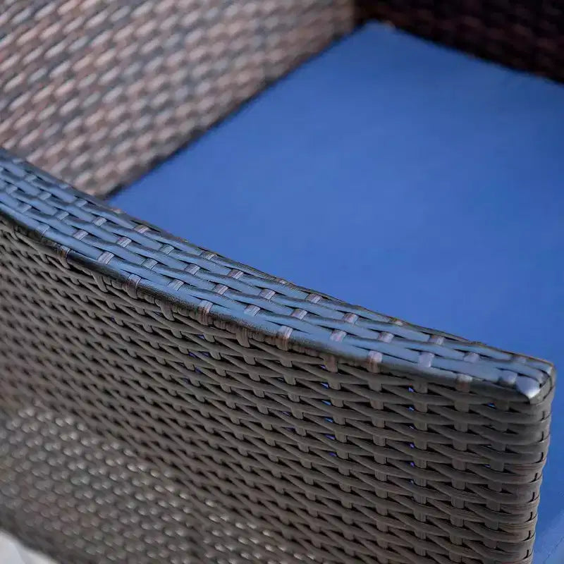 Conjunto de comedor de patio de 7 piezas con mesa rectangular de acero & sillas de ratán con laterales cerrados, azul/marrón - Captiva Designs