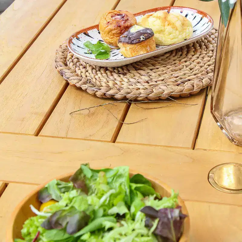 Sonoma Lane Quinlan 7-teiliges Teak-Esszimmer-Set für die Terrasse mit Sitzauflagen – Wetterbeständig
