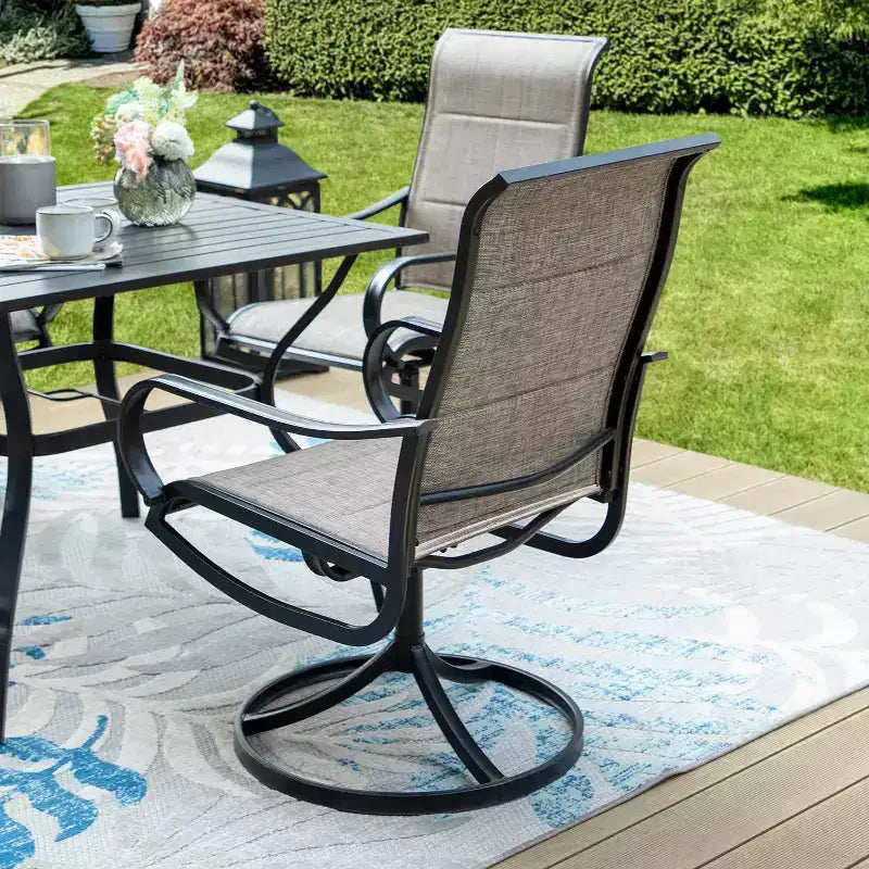 Diningset voor terras met stalen tafel met parasolgat van 1.57" en 360° draaibare slingstoelen met armleuningen - Captiva Designs