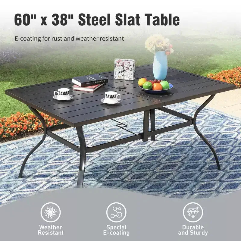 Mesa de comedor rectangular de acero con tablero de listones para exterior Captiva Designs de 7 piezas y sillas con eslinga acolchada en gris pardo