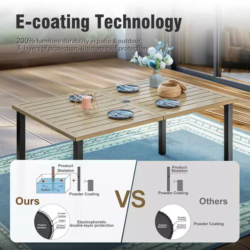 Mesa de comedor de acero con superficie de listones para patio, de 7 piezas, de Captiva Designs, con orificio para sombrilla y sillas de ratán con reposabrazos acolchados