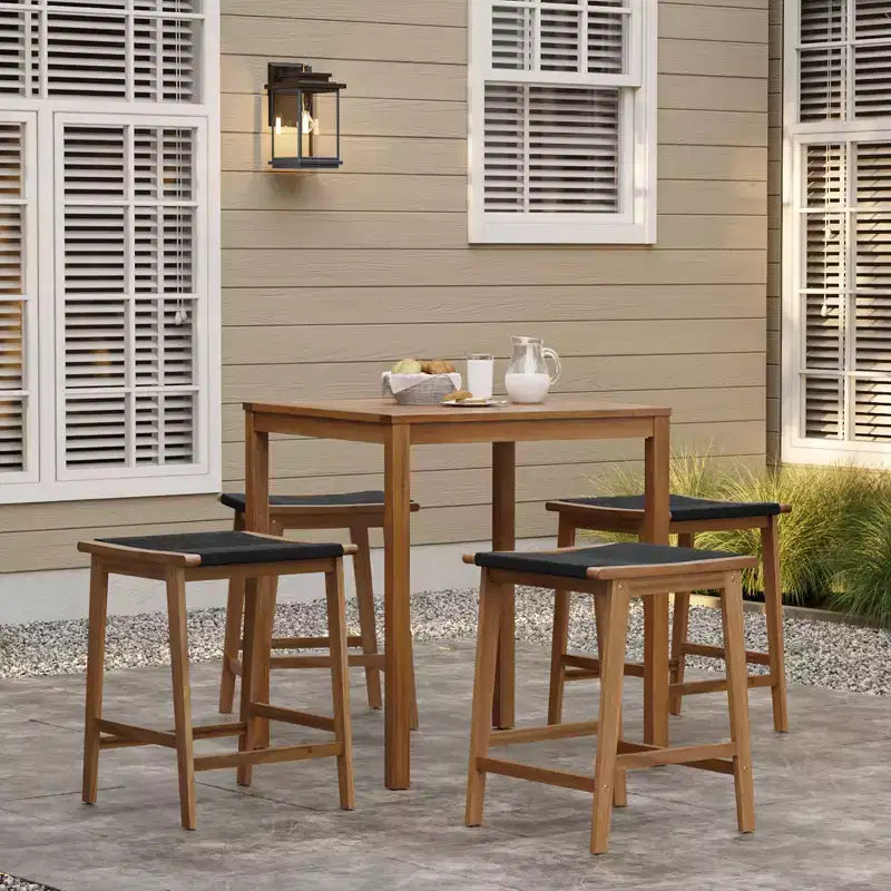 Set da esterno LuxenHome con tavolo in legno di acacia per 4 persone ad altezza bancone e 4 sgabelli, marrone