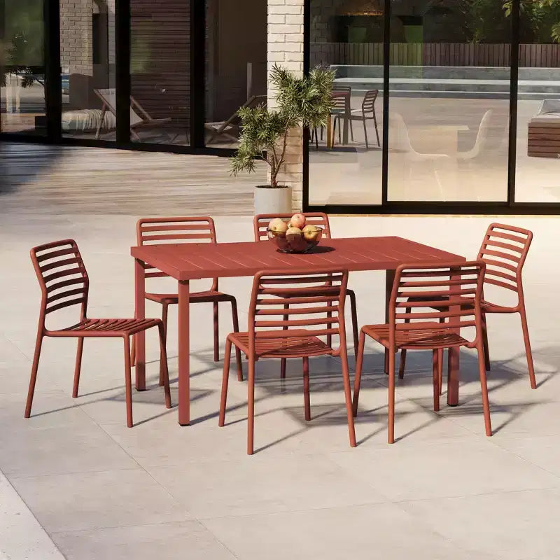 Conjunto de mesa de comedor rectangular de metal para patio de 7 piezas WestinTrends Playa, con sillas de comedor de plástico apilables para 6 personas