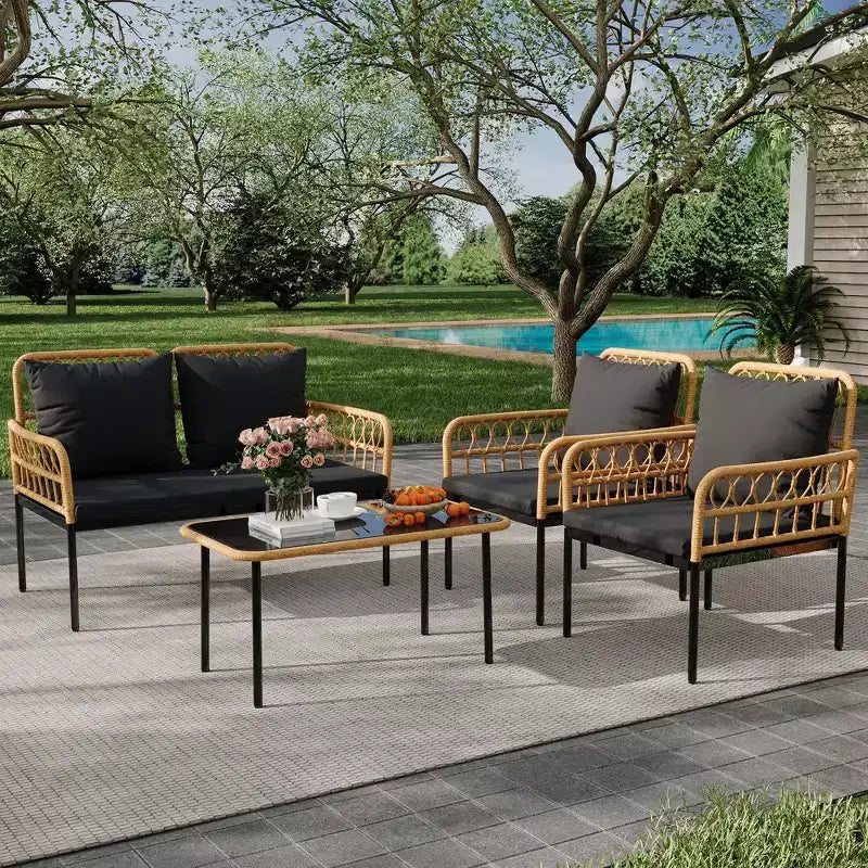 4-teiliges Bistro-Set für die Terrasse aus Rattan mit Beistelltisch und Glasplatte sowie modernen Rattanstühlen für Wohnung, Garten, Veranda, Balkon, Rasen