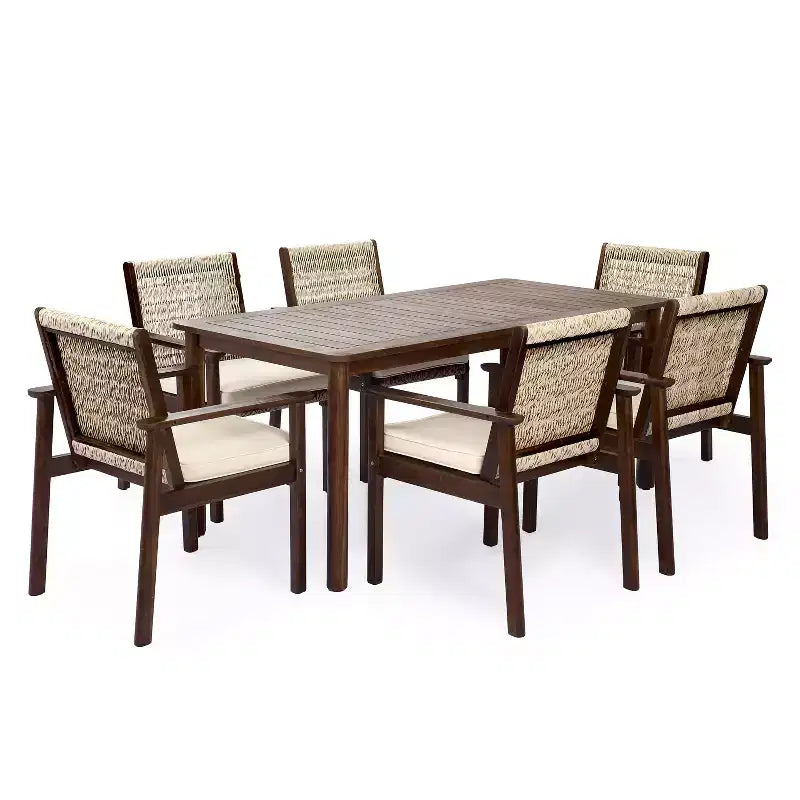 Conjunto de comedor estilo rústico para patio Christopher Knight Home Nadi, de madera de acacia tapizada, con 6 sillas con respaldo de mimbre y tablero de mesa de listones