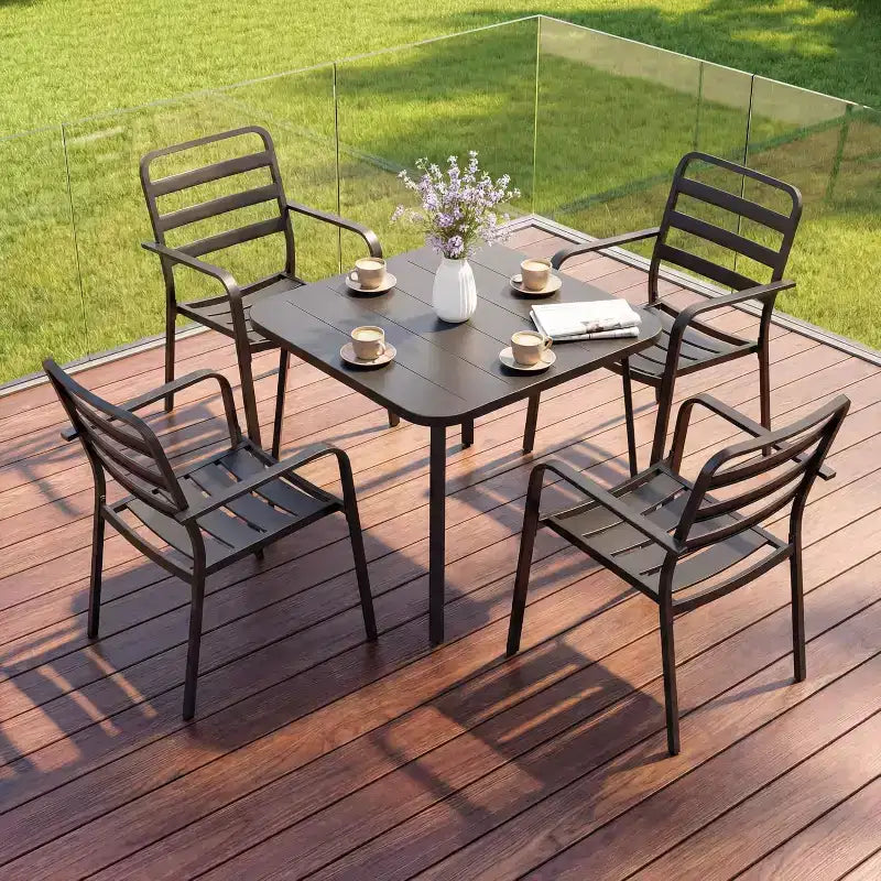 LAUSAINT HOME 5-delige eetset voor buiten voor 4 personen, vierkante zwarte metalen tafel van 35' met parasolgat van 1.5' en 4 stapelbare stoelen