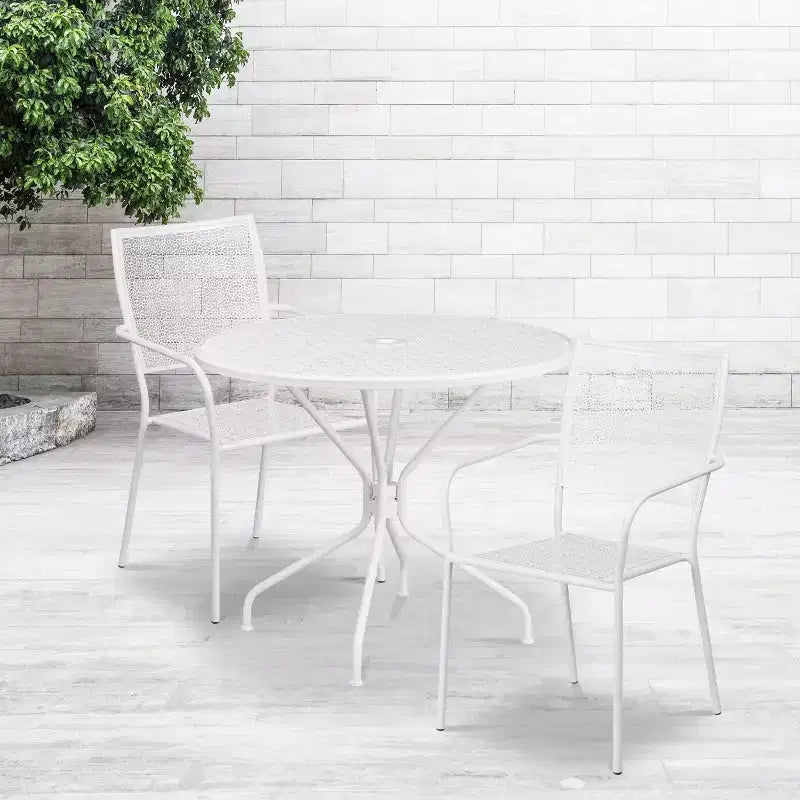 Set da tavolo da giardino in metallo di livello commerciale Emma e Oliver, rotondo da 35,25, con 2 sedie dallo schienale quadrato