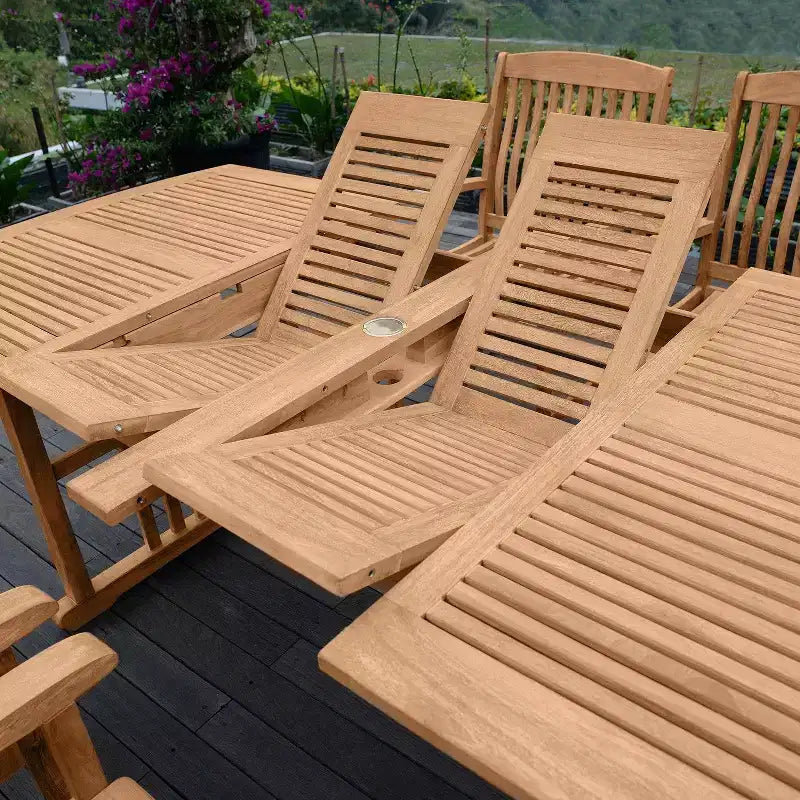Conjunto de comedor de exterior de teca Merkel de 7 piezas Sonoma Lane con cojines