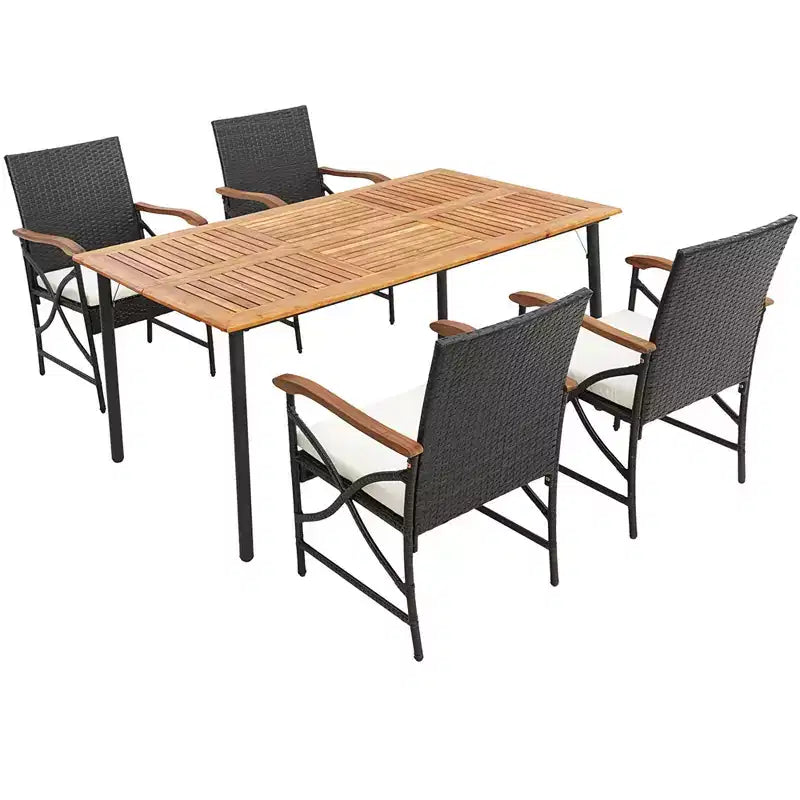 Juego de comedor de patio de mimbre Costway de 5 piezas, con sillones acolchados y mesa de madera de acacia con orificio para sombrilla