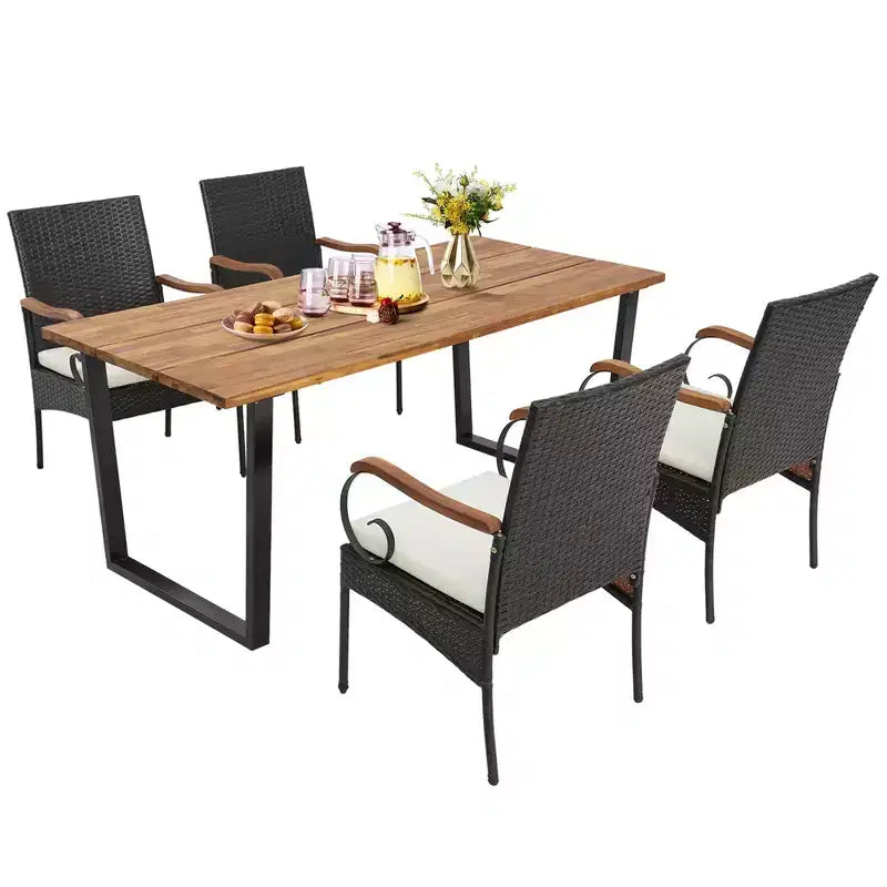 Conjunto de comedor de ratán para patio de 5 piezas Costway, mesa de madera de acacia y 4 sillas de mimbre con orificio para sombrilla