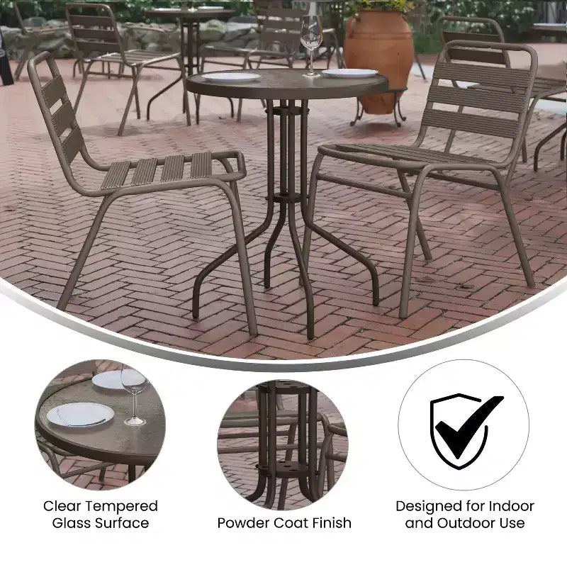 Tavolo rotondo Flash Furniture Lila in metallo e vetro da 23,75" con 2 sedie impilabili in alluminio con doghe metalliche