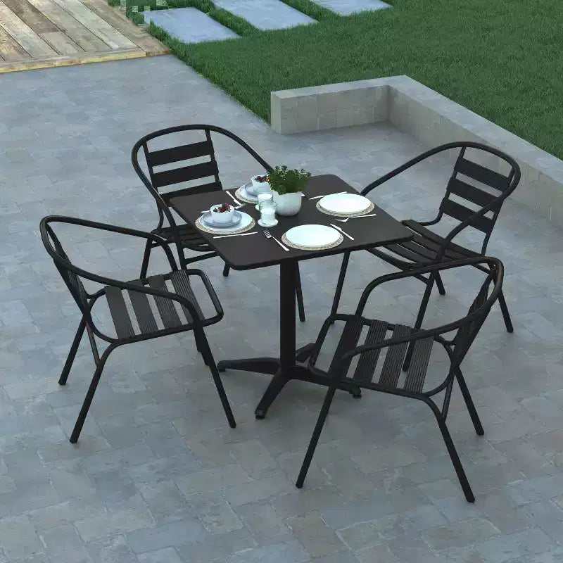 Conjunto de mesa cuadrada de aluminio para interior y exterior Emma and Oliver de 27,5" con 4 sillas con respaldo de listones